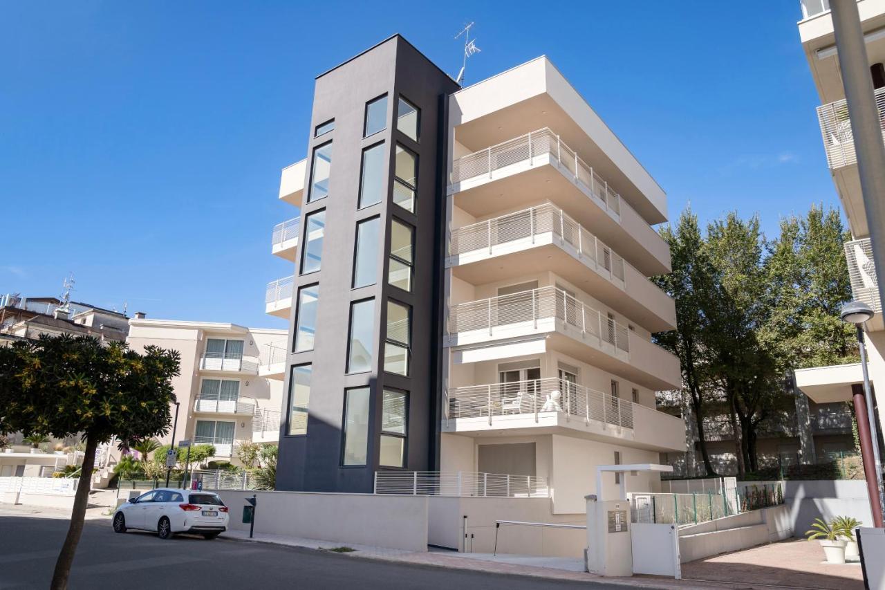 Ferrari Apartments Ponente Caorle Ngoại thất bức ảnh